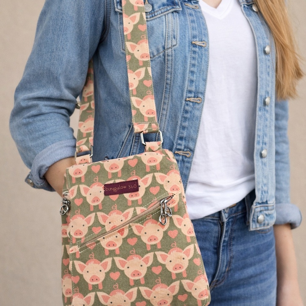Bungalow 360 Pig Print Crossbody Bag Vegan Canvas Cute Animal Purse